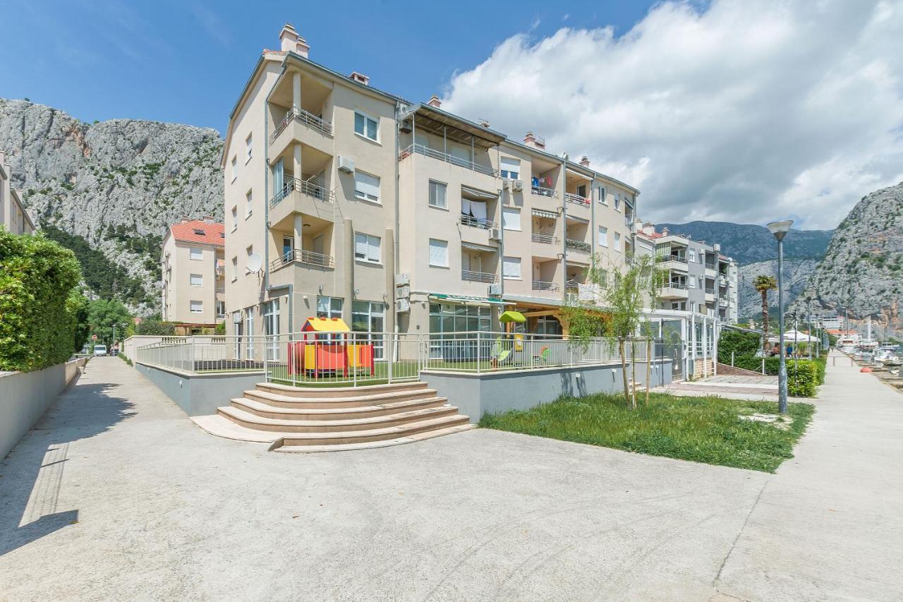 Apartments Cetina Omiš Eksteriør bilde
